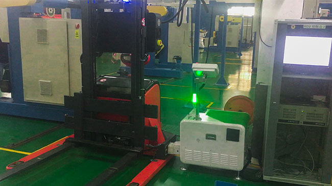 AGV Laser - geführtes schweres Laden 2.9m der Gabelstapler-1500kg, die für das Paletten-Stapeln anheben